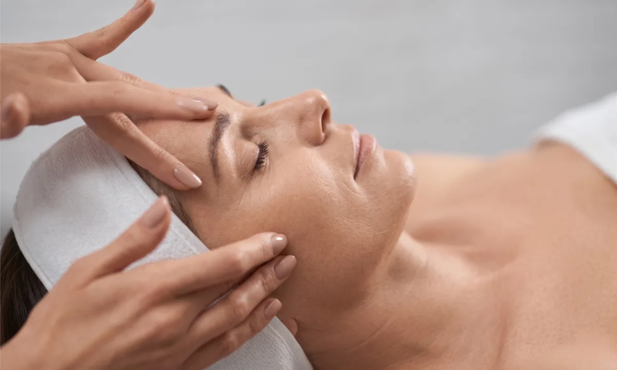 Tratamiento de Rellenos Dérmicos en clínica estética